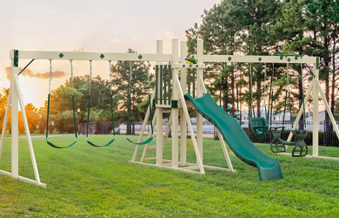 backyard swing set with five swings for sale in md